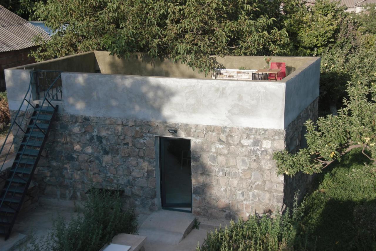 Zove BnB with garden views K'arashamb Buitenkant foto