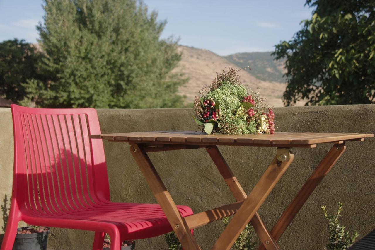 Zove BnB with garden views K'arashamb Buitenkant foto
