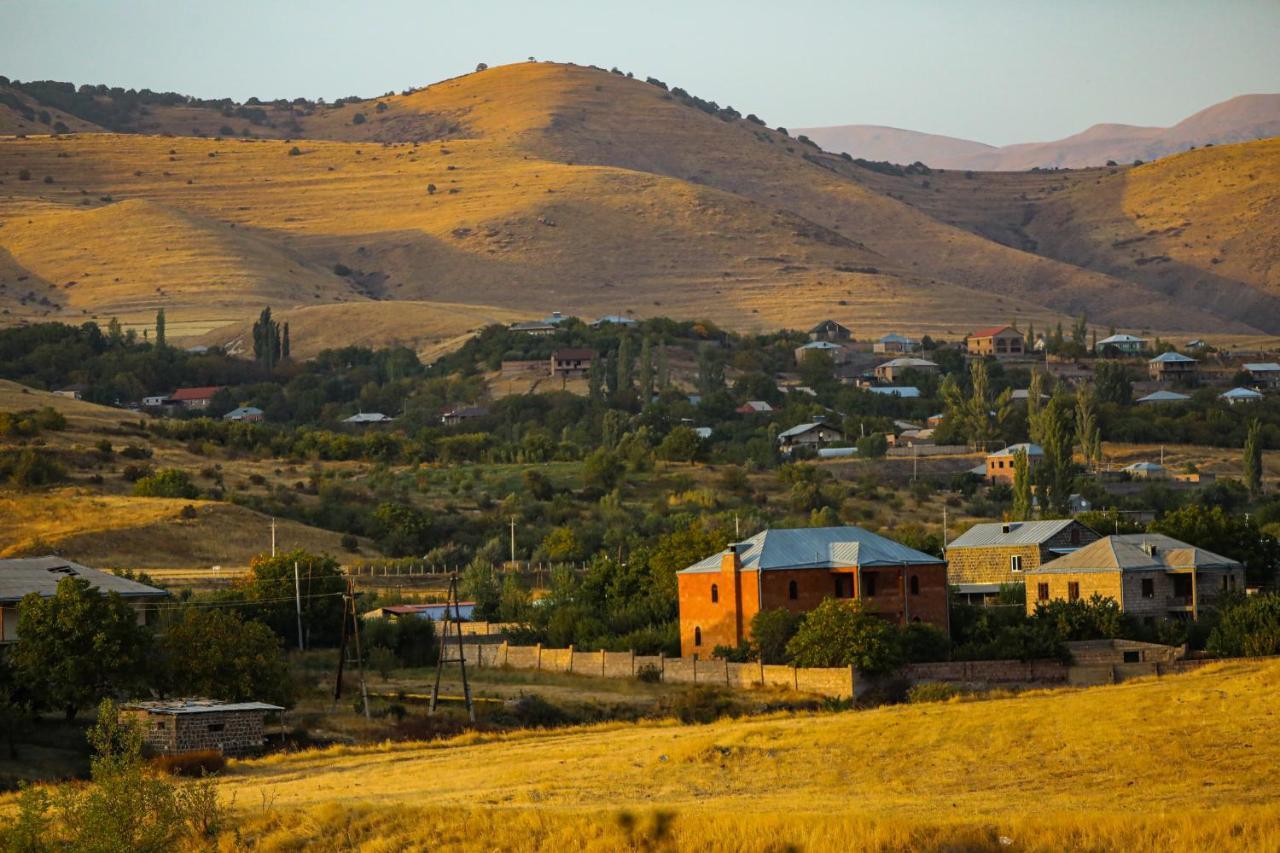 Zove BnB with garden views K'arashamb Buitenkant foto