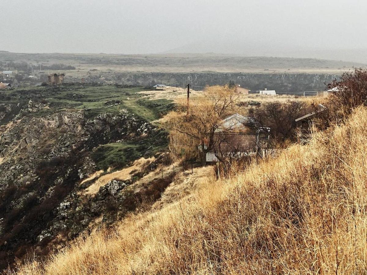 Zove BnB with garden views K'arashamb Buitenkant foto