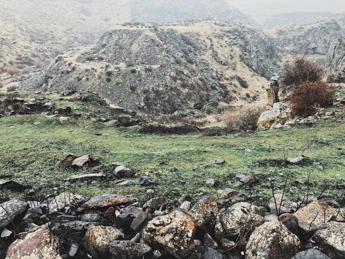 Zove BnB with garden views K'arashamb Buitenkant foto