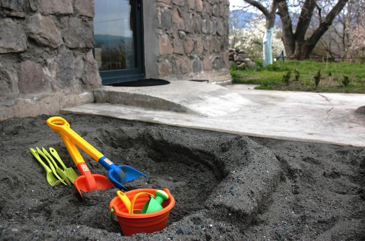 Zove BnB with garden views K'arashamb Buitenkant foto