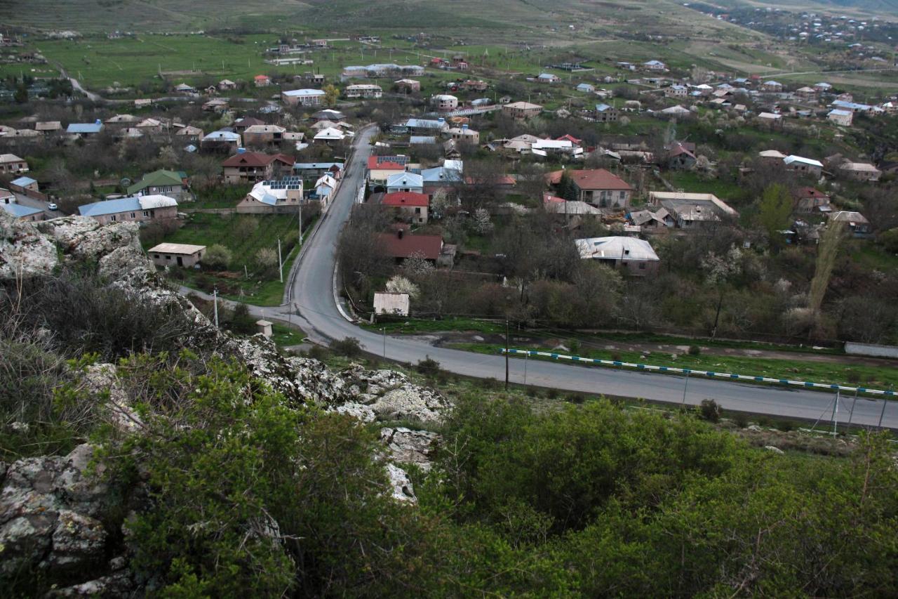 Zove BnB with garden views K'arashamb Buitenkant foto
