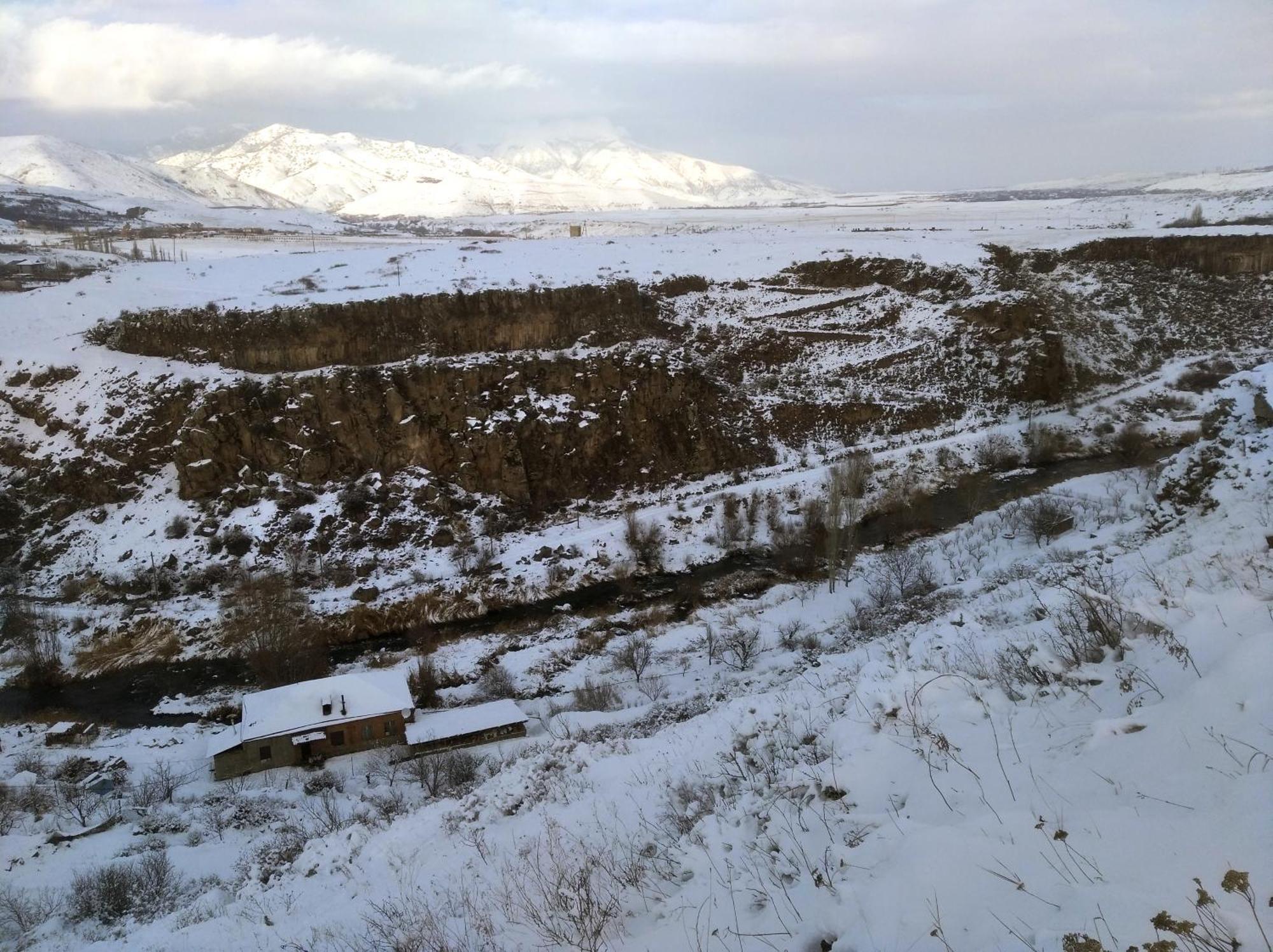 Zove BnB with garden views K'arashamb Buitenkant foto