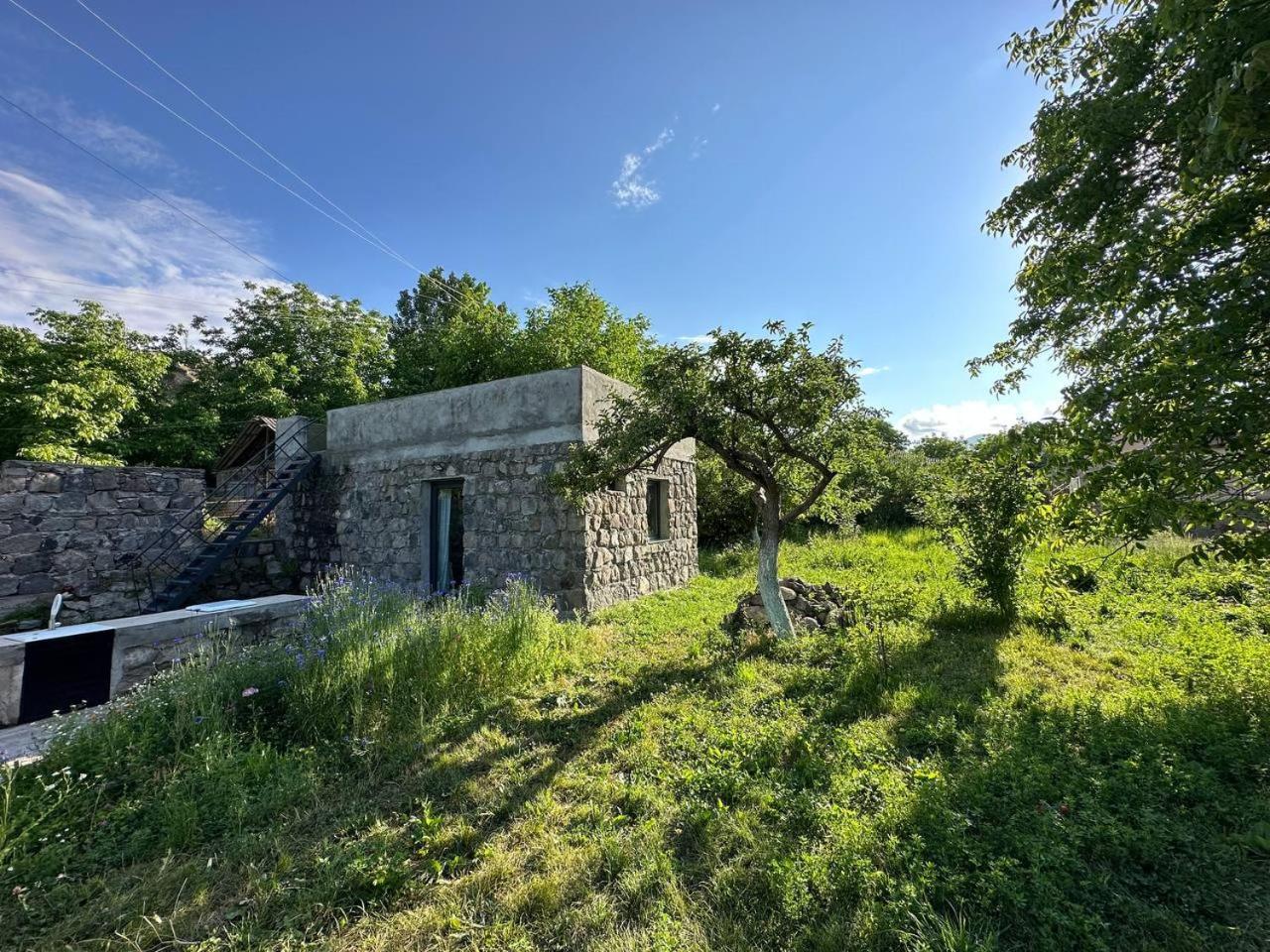Zove BnB with garden views K'arashamb Buitenkant foto