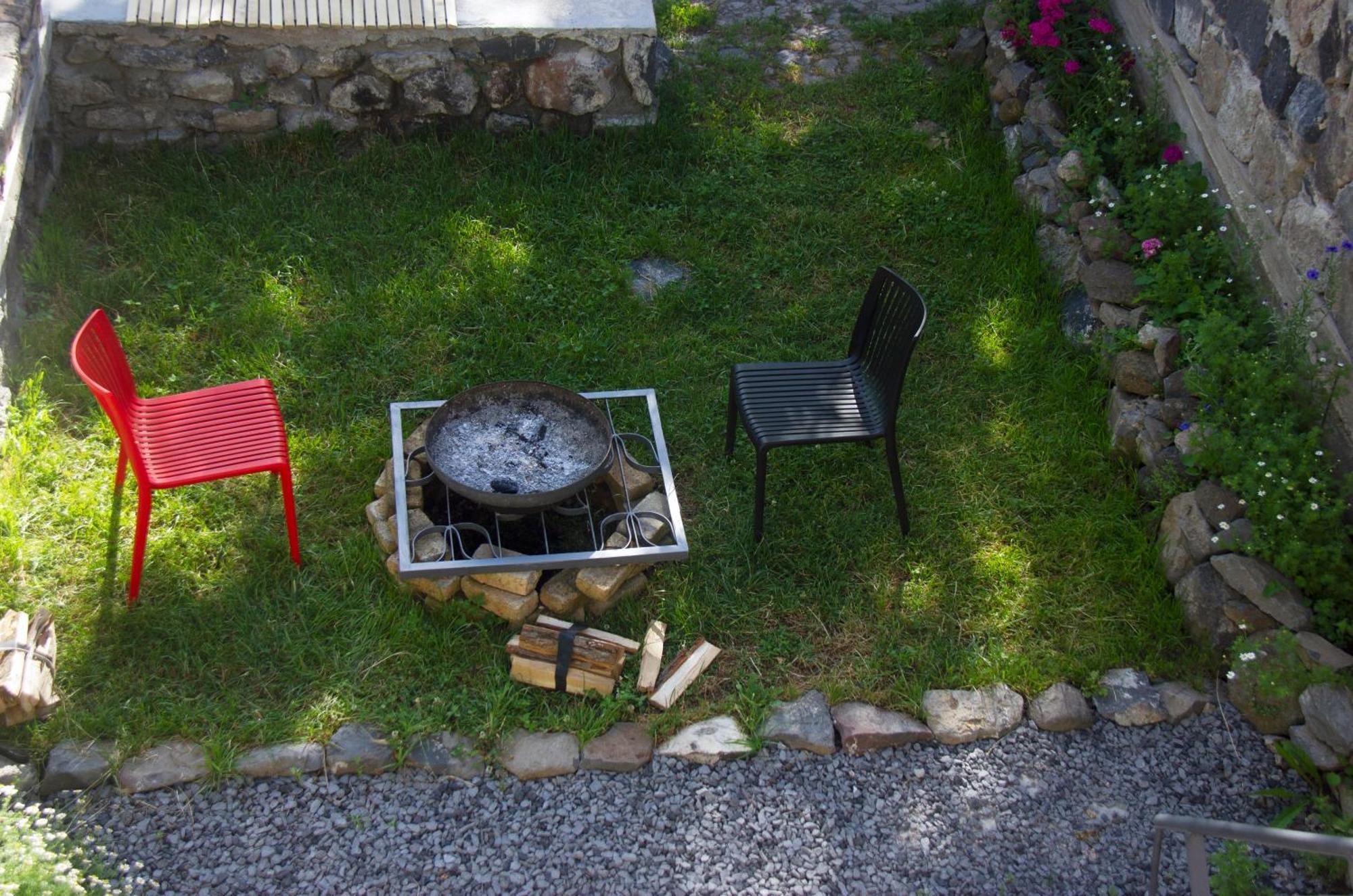 Zove BnB with garden views K'arashamb Buitenkant foto